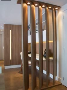 فواصل خشبية بين الغرف